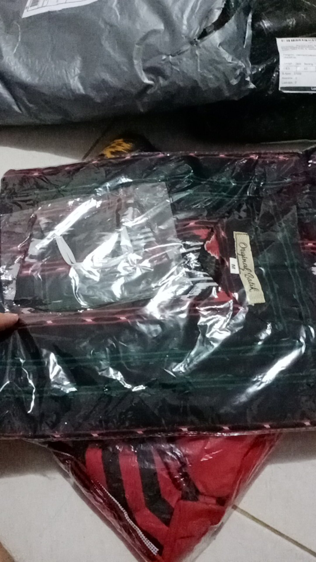 Blus Kerah Salur Batik Kampus