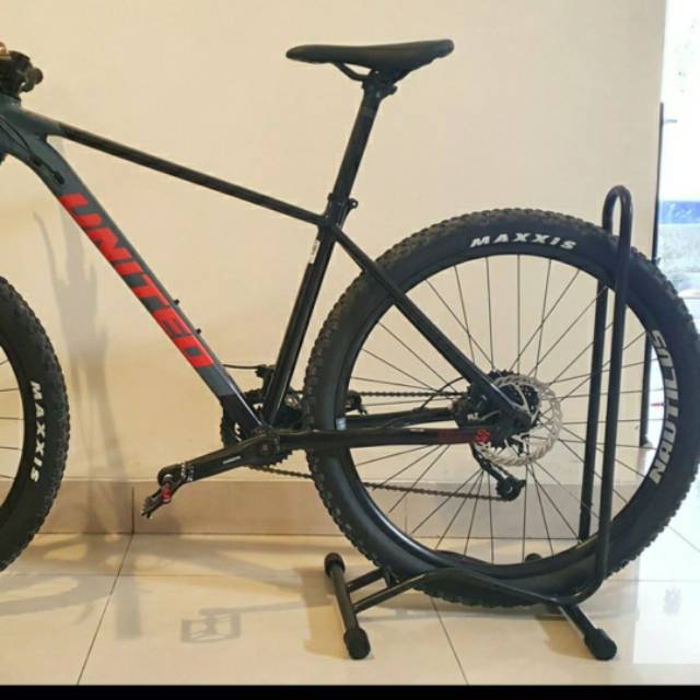 PADDOCK SEPEDA MTB / ROADBIKE / LIPAT / PEDOK SEPEDA / PADDOCK PARKIR-3