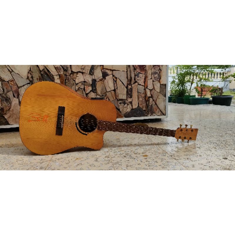 Gitar/Guitar Custom Dawai Full Solid