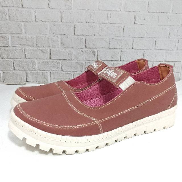 Kickers Sepatu Casual Kasual Wanita Model Terbaru Trendy Harga Murah