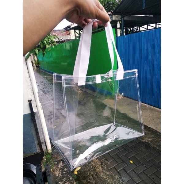 

Tas Parcel Hampers Natal Termurah Harga Pabrik (READY STOK)P.30*L.16*T.25 PEGANGAN BISBAN