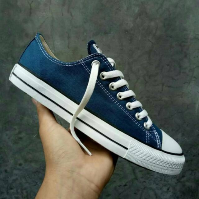 sepatu converse navy blue original