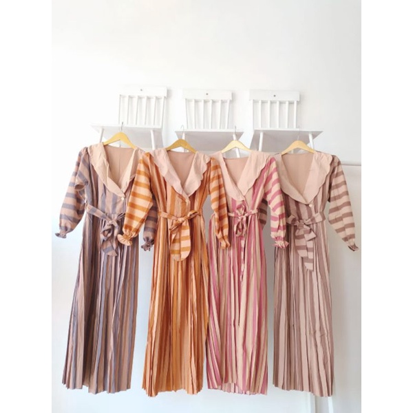 Gamis Garis-garis Panjang