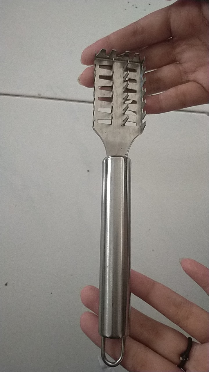 Pisau Kerok Pembersih Alat Serut Sisik Kulit Ikan Bahan Stainlis Tebal