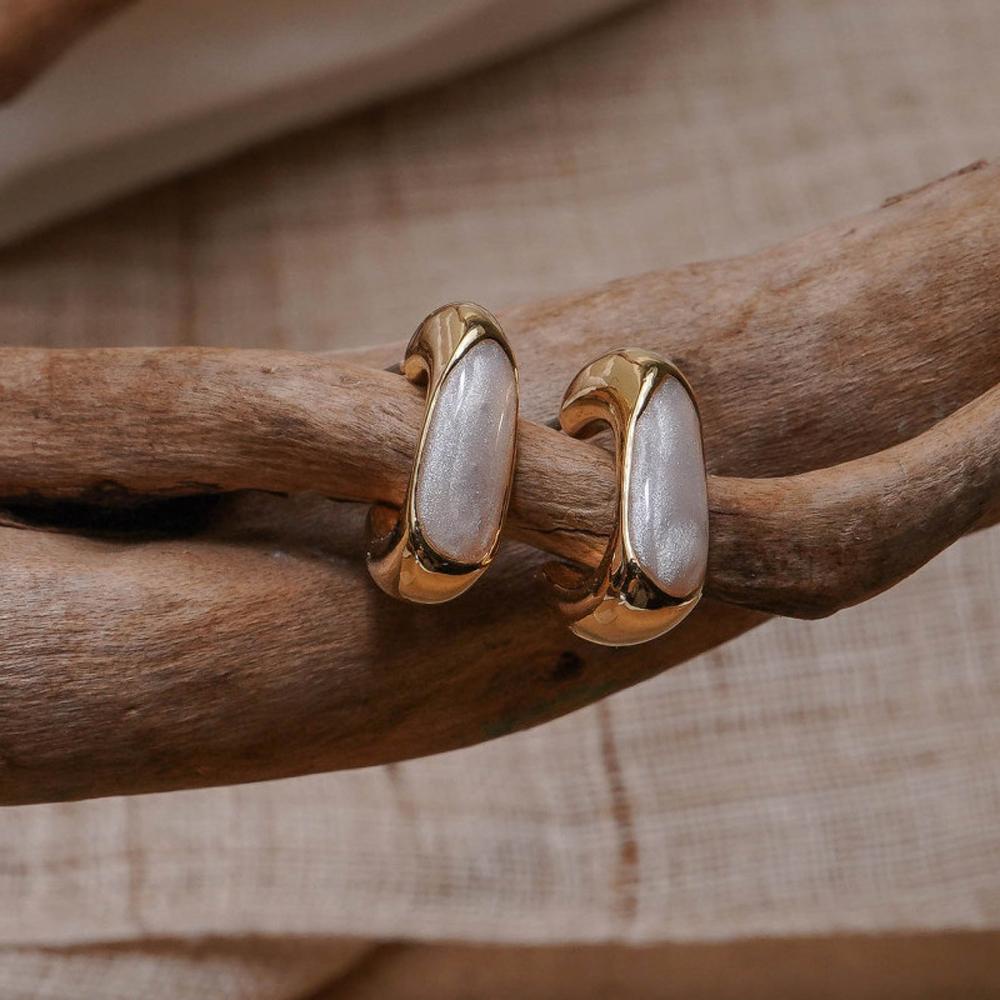 Anting Tusuk AUGUSTINA Elegan Fashion Perhiasan Wanita Emas Logam Gadis Geometris