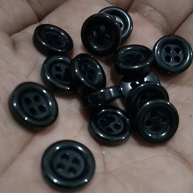 kancing 5 biji hitam