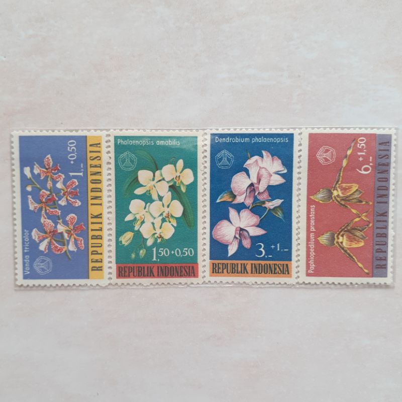 

(A) Perangko Indonesia Anggrek Tahun 1962 set lengkap - 4pcs