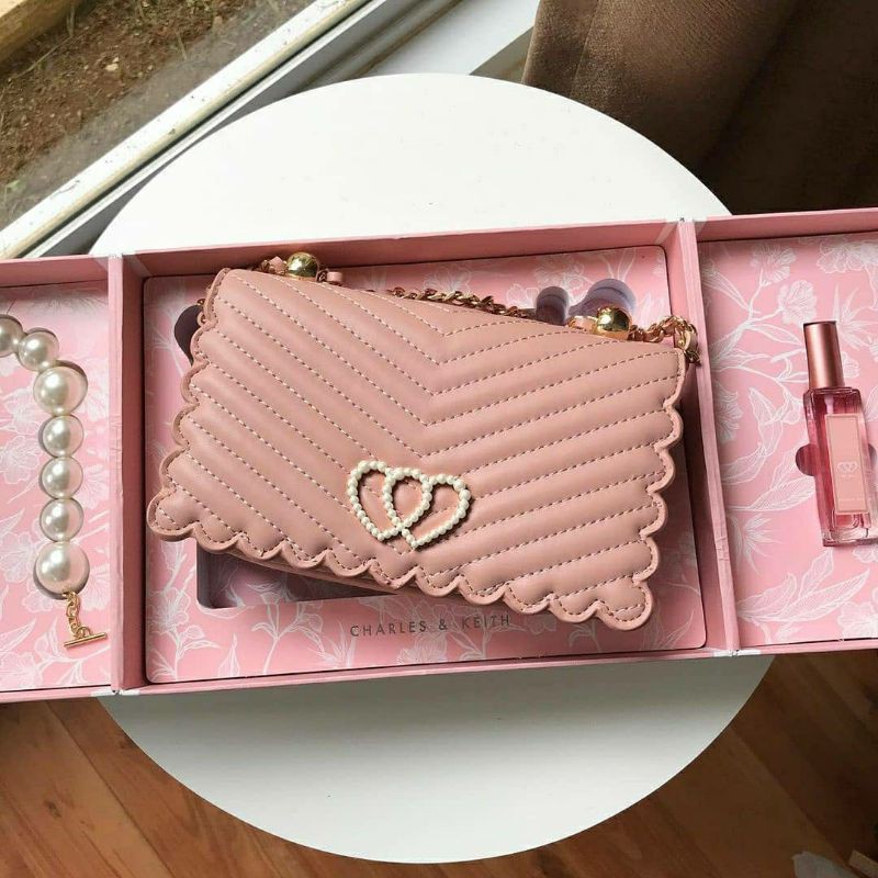 12.12 SALE | CK Pearl-Embellished Crossbody Bag PARFUME GIFTSET