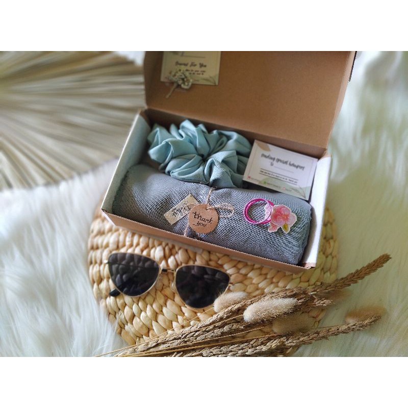 

HAMPERS GIFT BOX KADO HIJAB TERMURAH //GIFT BOX HIJAB MURAH MERIAH