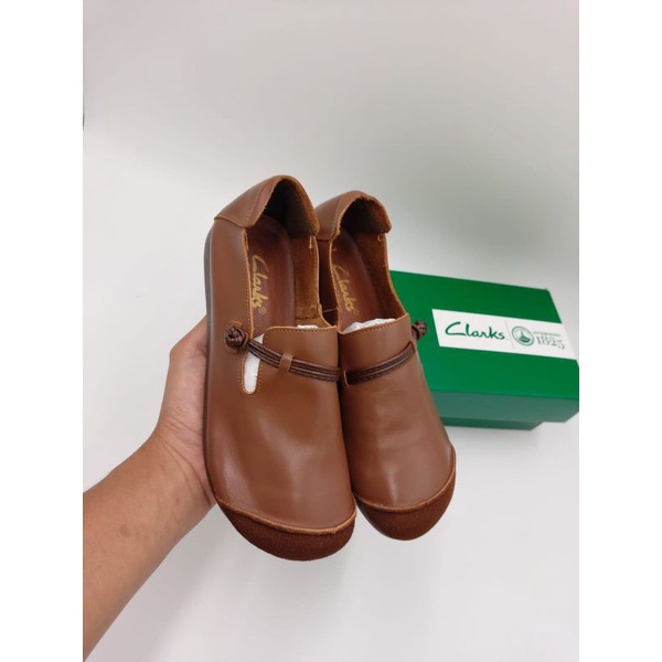 Sepatu clarks wanita / clarks sepatu slip on tali 860 / clarks flat