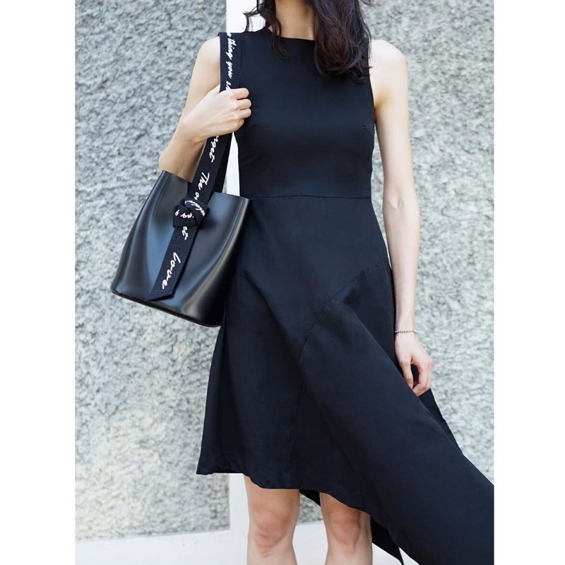 KWANI KNOT BUCKET BLACK