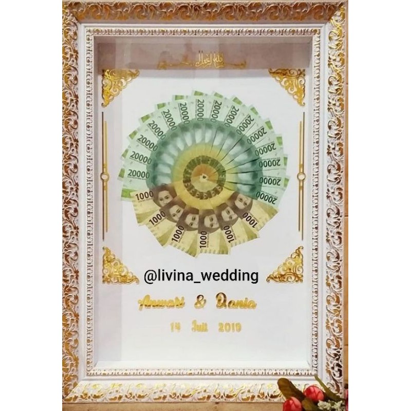 bingkai mahar akrilik dan uang