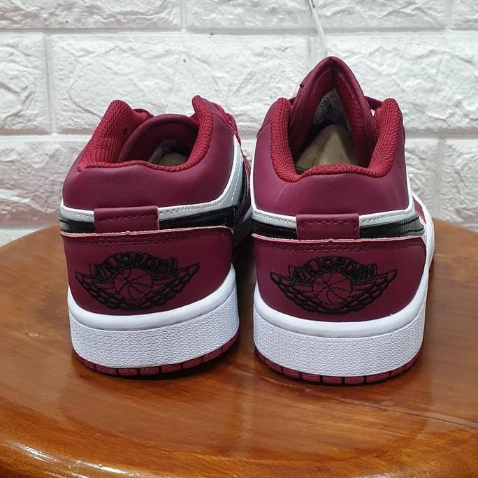 Sepatu Nike Air Jordan 1 Low Noble Red Premium Malikaikha