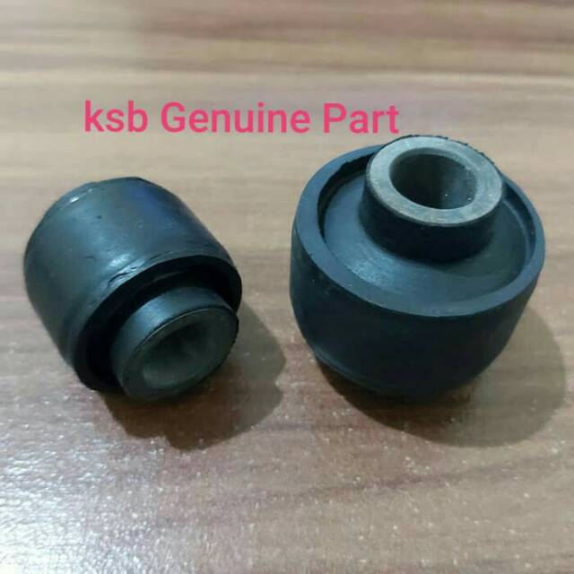 1 Set Bushing Karet Shock Breaker Belakang Avanza Xenia Rush Veloz