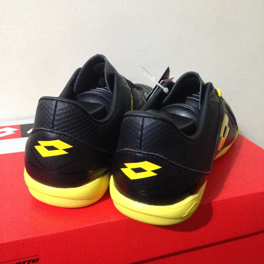 Sale Sepatu Futsal Lotto Squadra IN Black Sunshine L01040010 Original BNIB Promoted