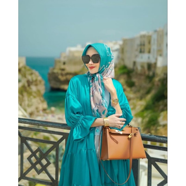 Chain 2 Labela Series Buttonscarves
