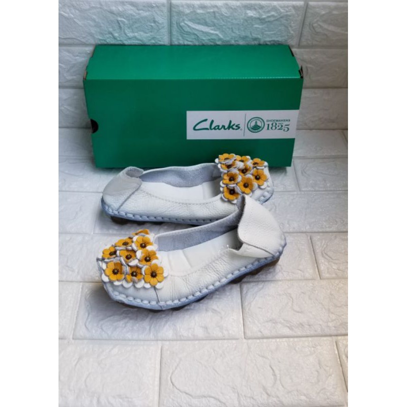 Clarks Flat / Clarks bunga melati renbow / Sepatu wanita clarks