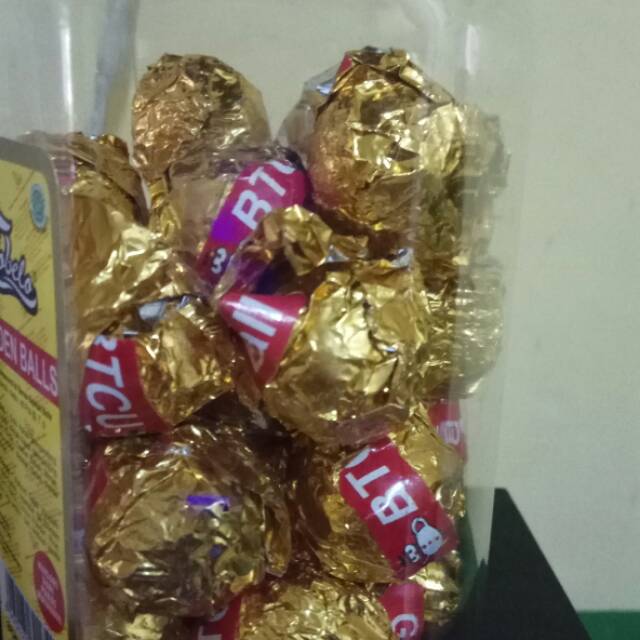 

Golden balls