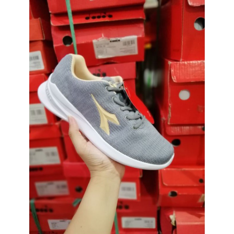 Sepatu wanita Diadora Gori GREY nude original dia dora wowen ori