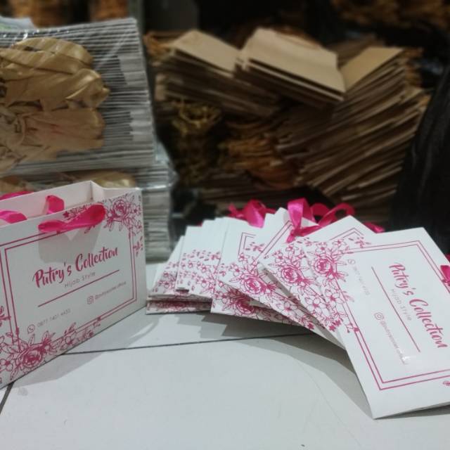 

Paperbag sablon ivory putih uk 25x6x20