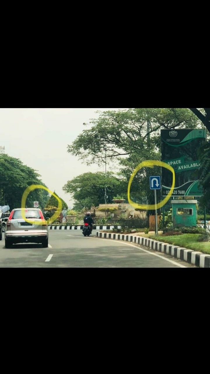 Engsel Baut Ready Warna Hitam 1.9 X 2.5 Cm