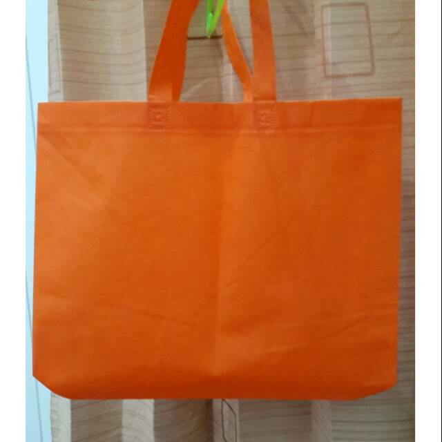 

Tas goodie bag bahan spunbond uk 30x40x9 cocok untuk acara anda