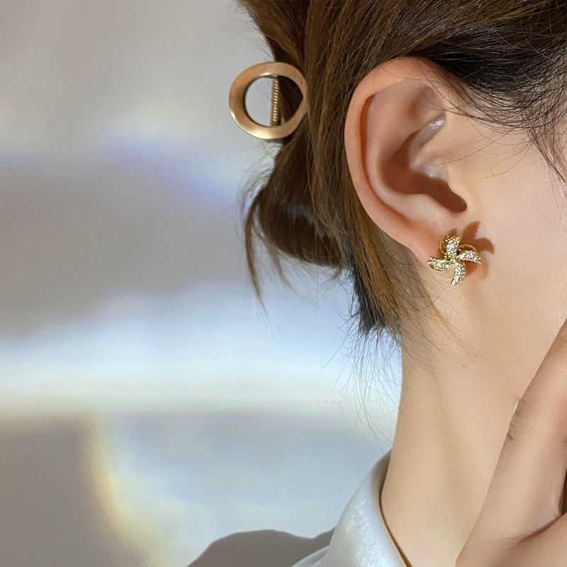 Candy Jewelry Fashion Simple Rotatable Earrings Rhinestone Rotating Windmill Ear Stud Silver Gold Color Earring for Women