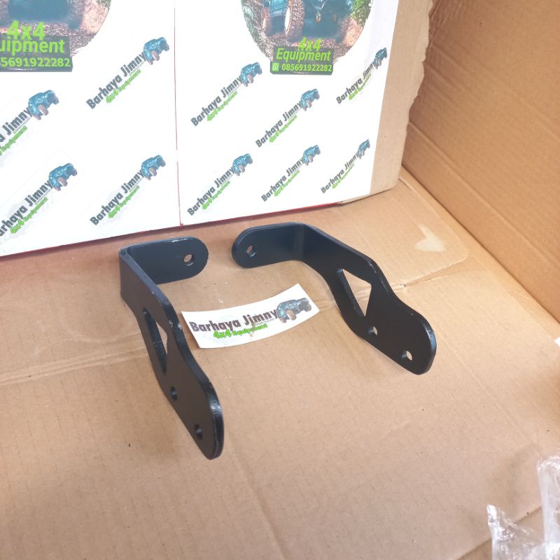 BREKET LAMPU TEMBAK JIMNY KATANA DUDUKAN LAMPU DI ENGSEL PINTU SIERRA