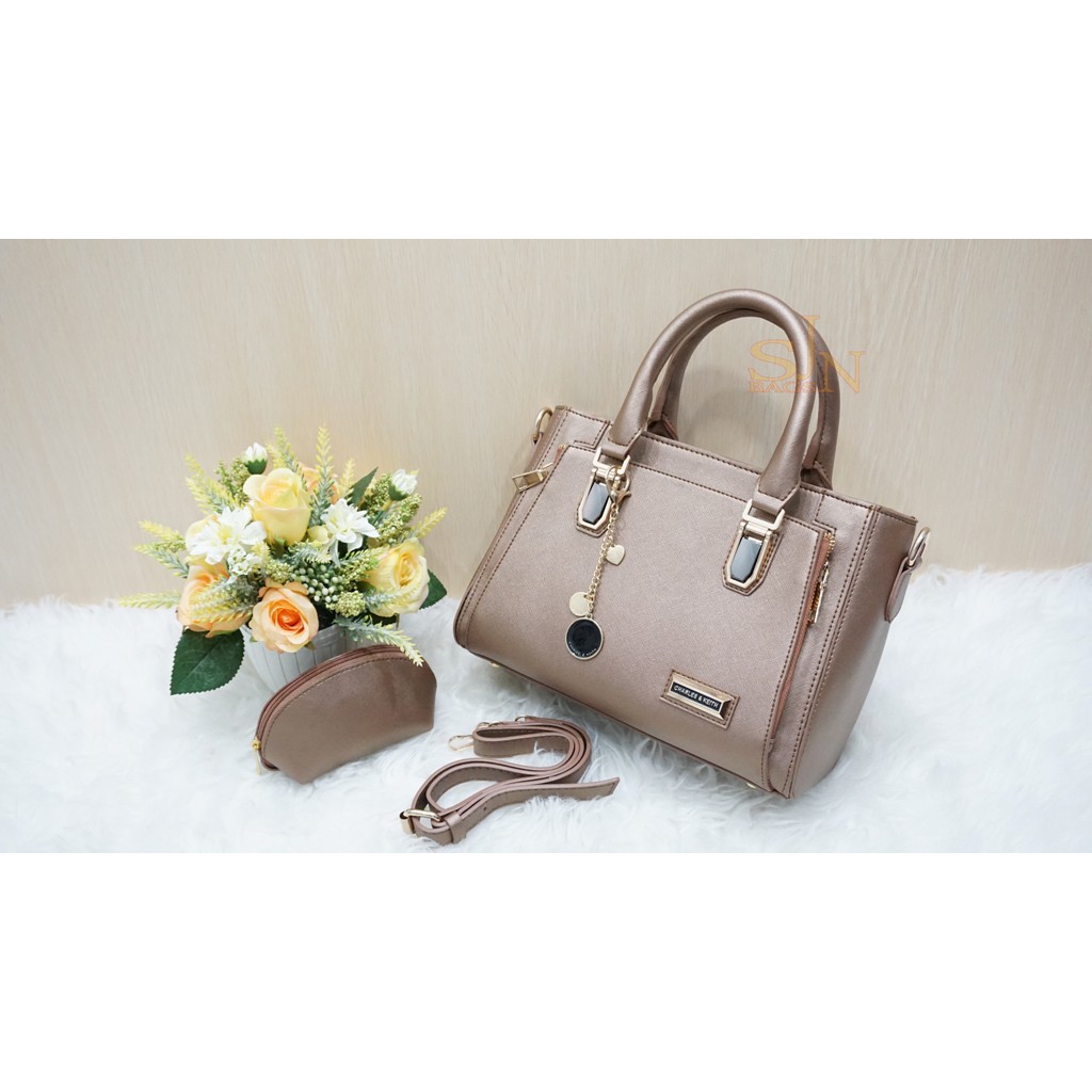 TAS CHARLES AND KEITH DIORA BESAR TAS BATAM