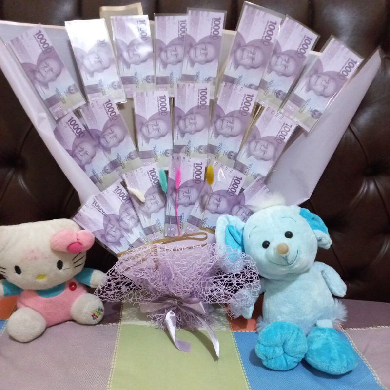 

Buket Hadiah atau Makanan