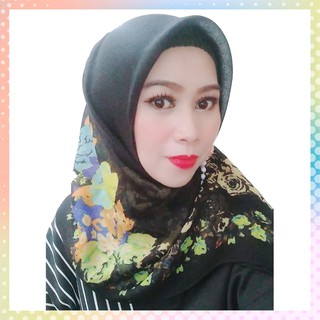 Hijab segi empat / hijab trendy / hijab motif bunga / hijab promo / UQ