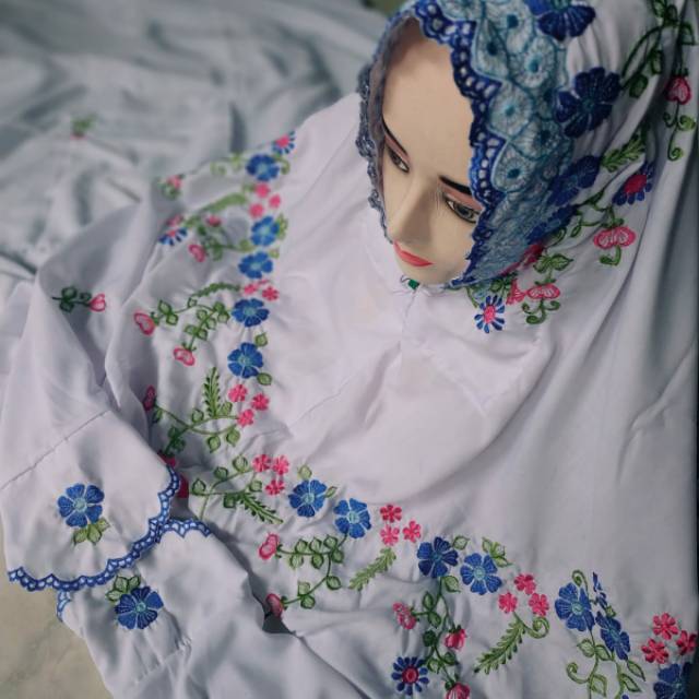 Mukena kudus