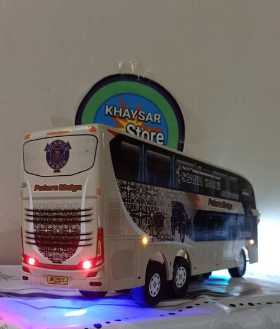 miniatur Bus bis /mainan bus bisPutra Mulya Double Decker lampu