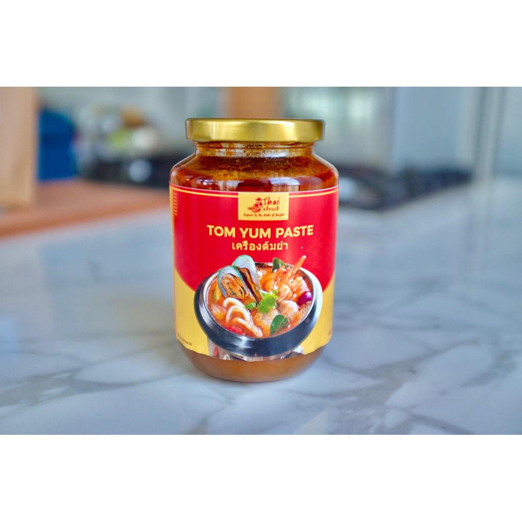

Tom Yum Paste THAI STREET Frozen / Bumbu Pasta Tom Yum Thailand 550gr