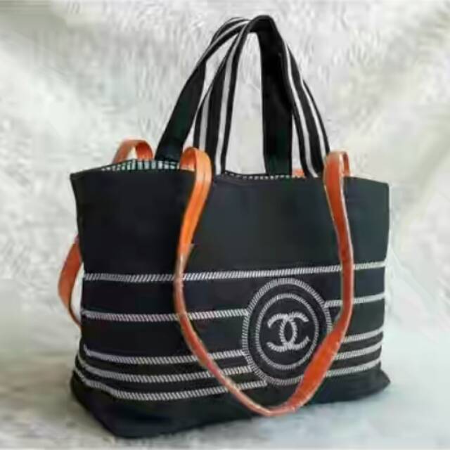 Chanel shopping Tote denim authentic