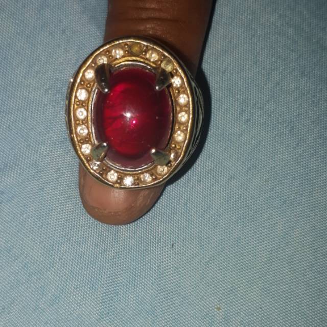 Batu merah delima siam