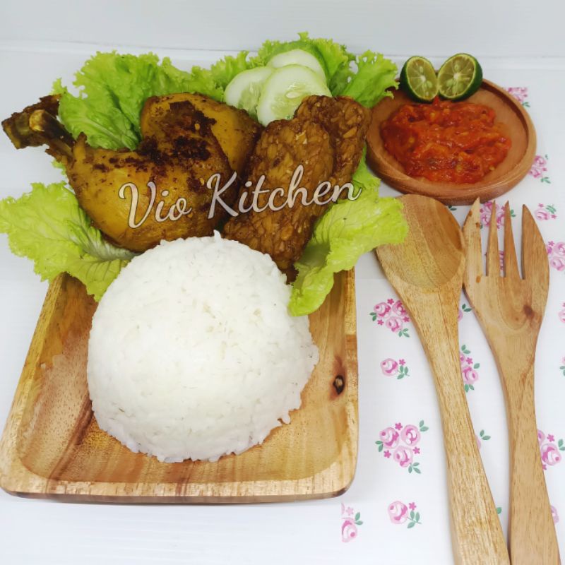 

Paket Ayam Goreng // Nasi Kotak // Bento Ayam
