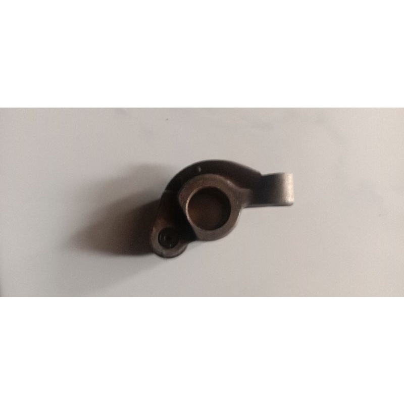 PLATUK/ROCKER ARM MITSUBISHI T120SS ORIGINAL