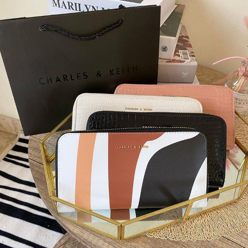 CK LONG CROCO  WALLET / CHARLES N KEITH BAG