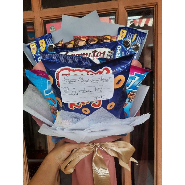 

Buket Makanan/Gift Wisuda/Kado Ultah/Gift Sidang