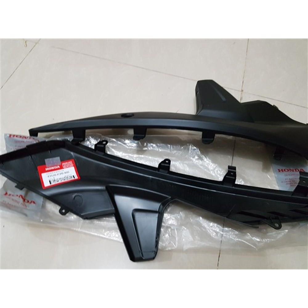Sambungan Body Samping SEPASANG Honda Vario 110 Karbu CW ORI AHM