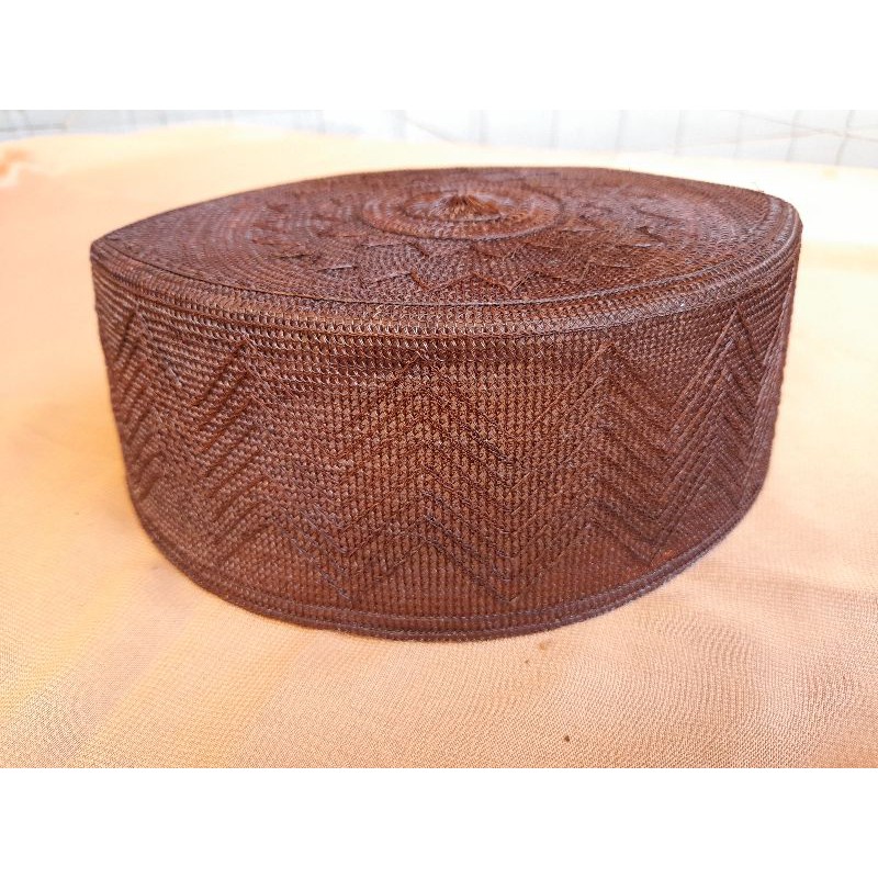 Peci/Kopiah/kupiah akar jangang khas kalimantan ( anyaman lebih Tebal/Halus