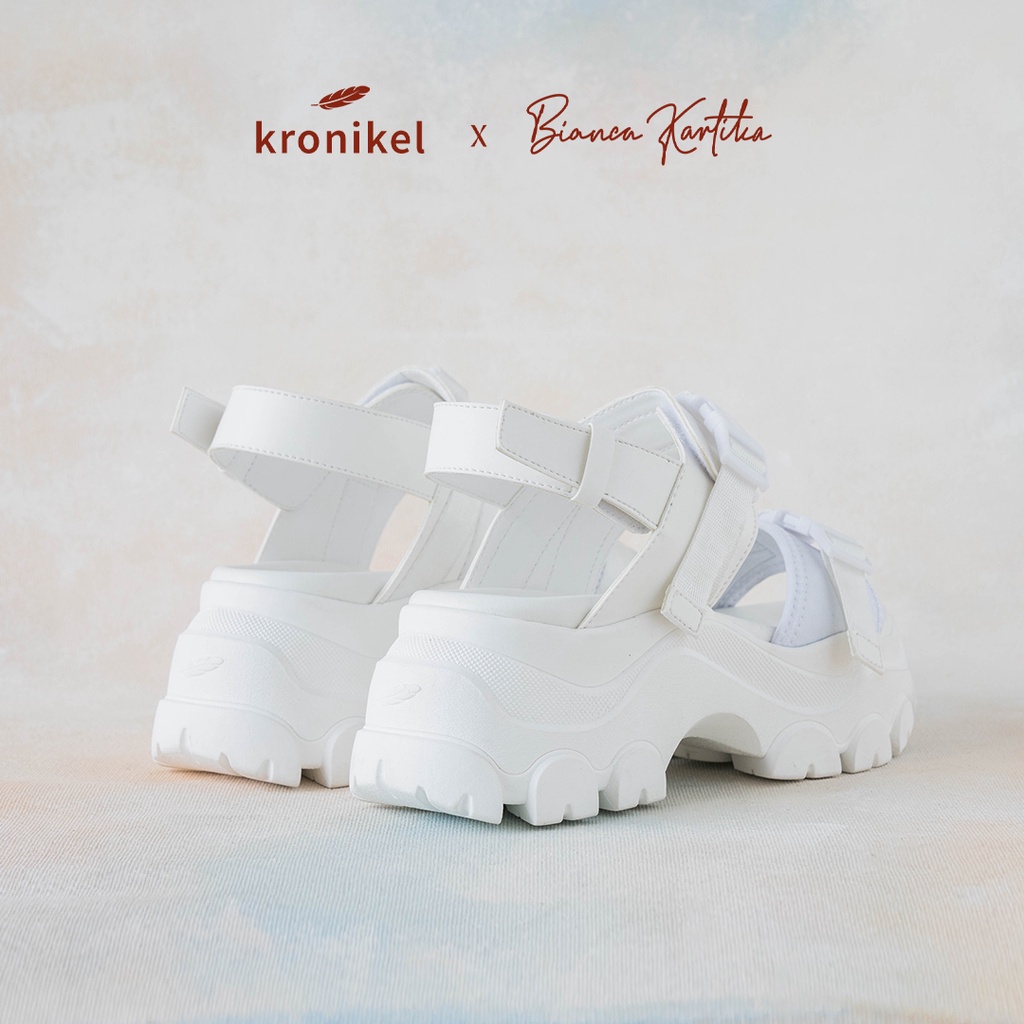 [PREMIUM LOKAL BRAND] KRONIKEL PROJECT x BIANCA KARTIKA // SARANG - White