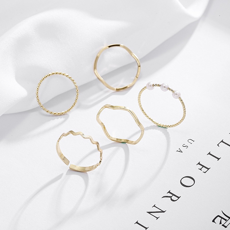 5pcs Cincin Geometris Lingkaran Bahan Logam Warna Emas Gaya Punk Minimalis Untuk Wanita