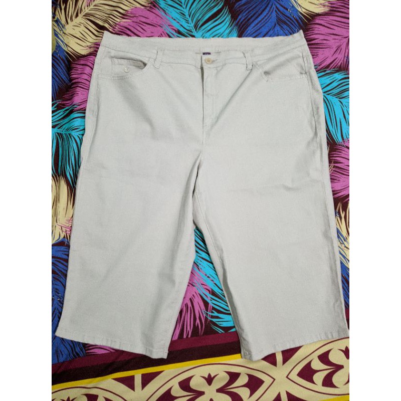 Celana pendek jeans wanita putih
