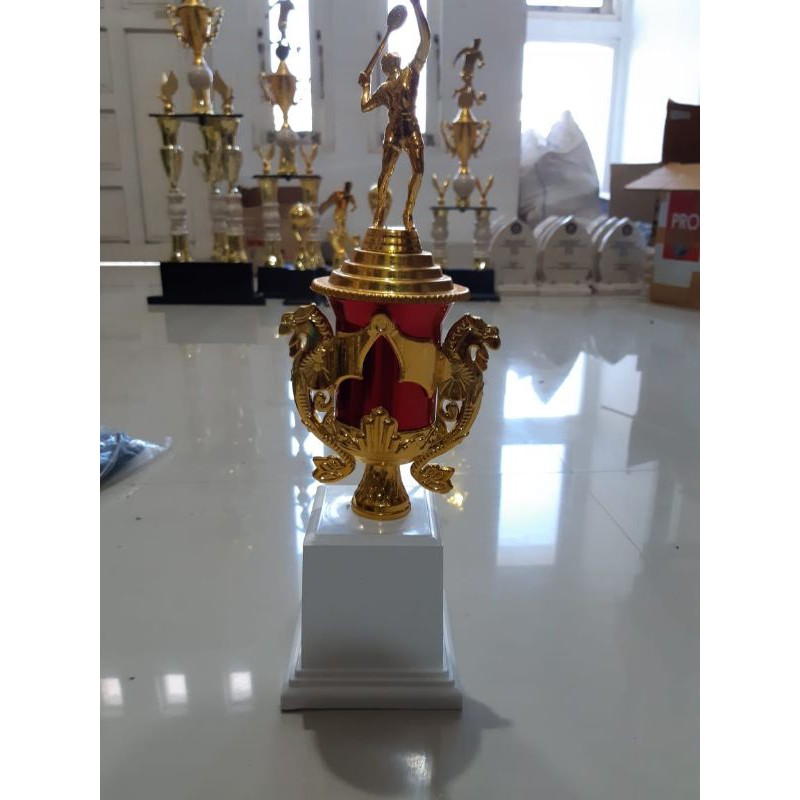 Trophy piala badminton bulutangkis