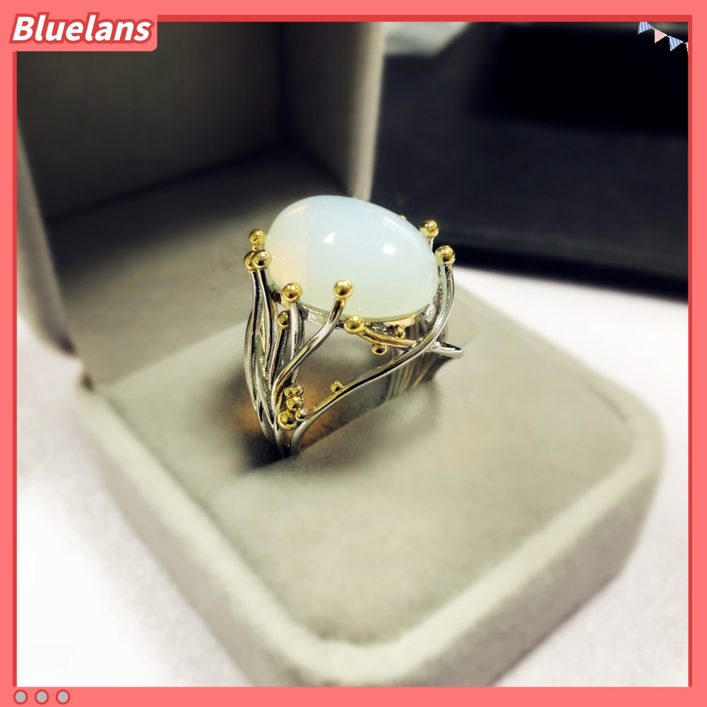 Perhiasan Cincin Jari Bentuk Oval Warna Ganda Gaya Vintage Untuk Wanita