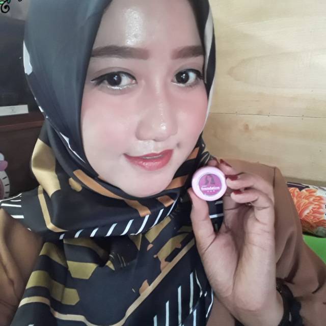 Foundation Cetar HNR Tahan lama (tahan 24 jam) dan anti air  harga 50.000