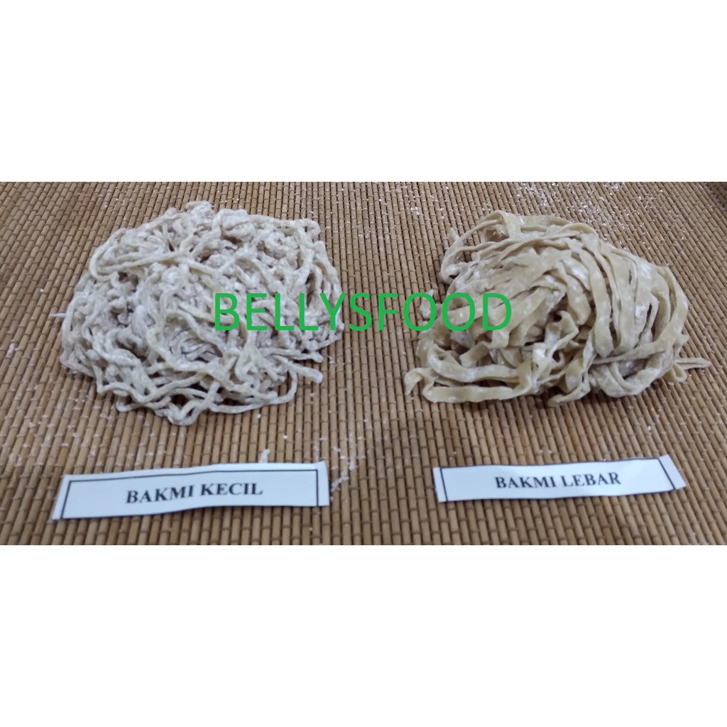 

BAKMI MENTAH KECIL LEBAR MIE MENTAH KERITING BIASA PER KG TNP PENGAWET