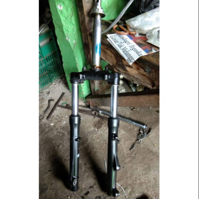 Shock Depan New Vario 150 Led Ori Copotan